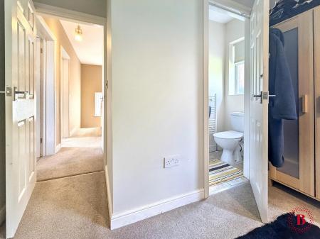 4 bedroom Detached house for sale in Tamworth Road, Kettlebrook, Tamworth, B77