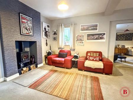 4 bedroom Detached house for sale in Tamworth Road, Kettlebrook, Tamworth, B77