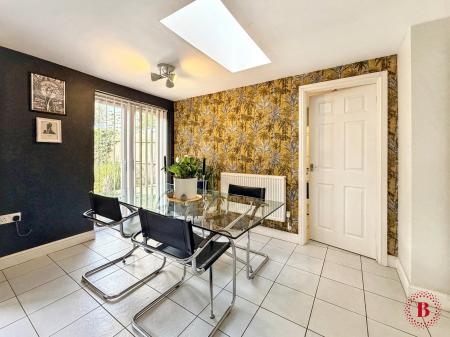 4 bedroom Detached house for sale in Tamworth Road, Kettlebrook, Tamworth, B77