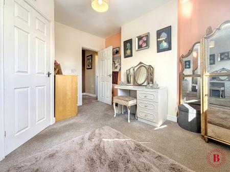 4 bedroom Detached house for sale in Tamworth Road, Kettlebrook, Tamworth, B77