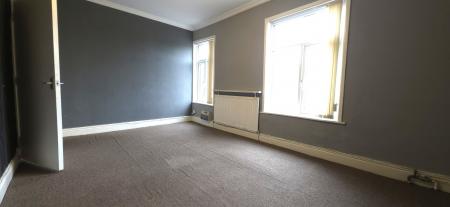 1 bedroom Flat to let in Glascote Road, Tamworth, B77