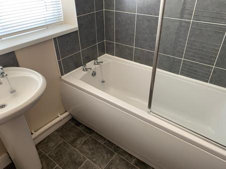 3 bedroom Semi-detached house to let in Coronation Avenue, Tamworth, B78