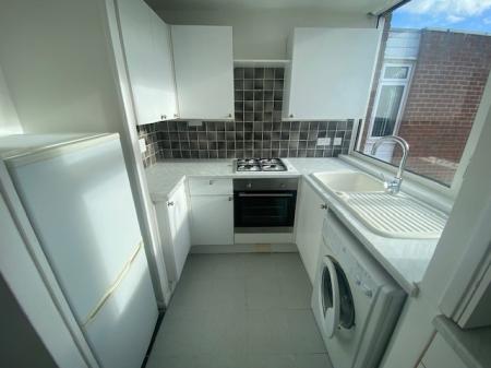 2 bedroom Flat to let in Martin Lane, Rugby, CV22