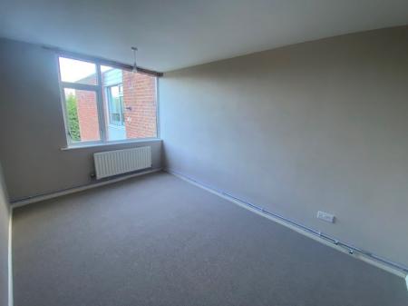 2 bedroom Flat to let in Martin Lane, Rugby, CV22