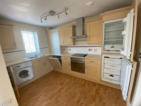 2 bedroom Flat to let in Avocet Close, Coton Meadows, Rugby, CV23