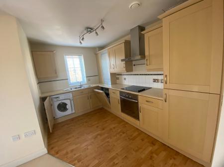 2 bedroom Flat to let in Avocet Close, Coton Meadows, Rugby, CV23