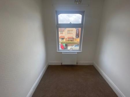 3 bedroom Semi-detached house to let in Dalkeith Avenue, Rugby, CV22
