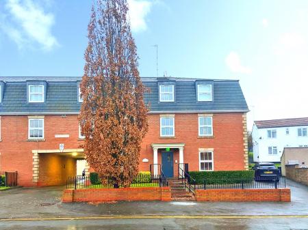 Main St, Newbold, Rugby, CV21
