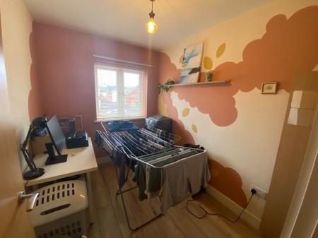 3 bedroom Semi-detached house to let in Edison Drive, Rugby, CV21