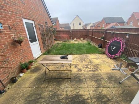 3 bedroom Semi-detached house to let in Edison Drive, Rugby, CV21