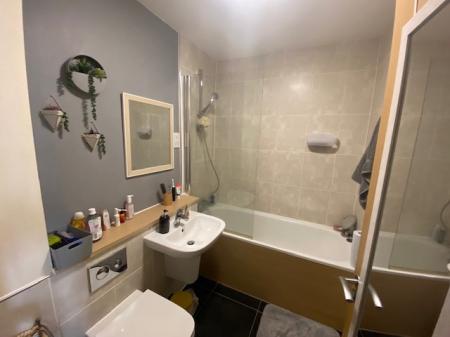 3 bedroom Semi-detached house to let in Edison Drive, Rugby, CV21