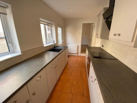 2 bedroom Terraced House to let in Winfield Street, Rugby, CV21