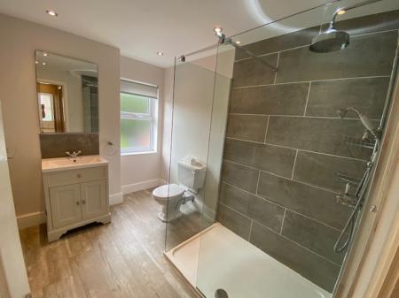 2 bedroom Terraced House to let in Winfield Street, Rugby, CV21