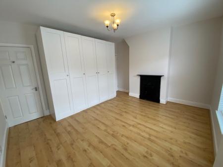 2 bedroom Terraced House to let in Winfield Street, Rugby, CV21