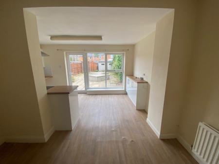 2 bedroom Semi-detached house to let in Naseby Road, Rugby, CV22