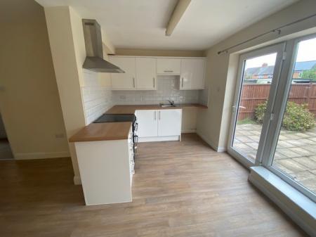 2 bedroom Semi-detached house to let in Naseby Road, Rugby, CV22