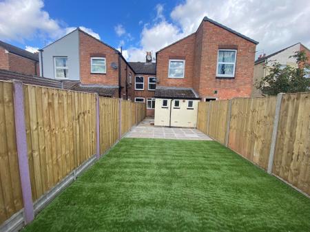 3 bedroom Terraced House to let in Holbrook Avenue, Rugby, CV21