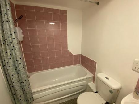 1 bedroom Flat to let in Cambridge Street, Rugby, CV21
