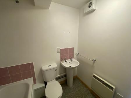1 bedroom Flat to let in Cambridge Street, Rugby, CV21