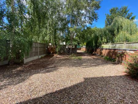 1 bedroom Flat to let in Cambridge Street, Rugby, CV21