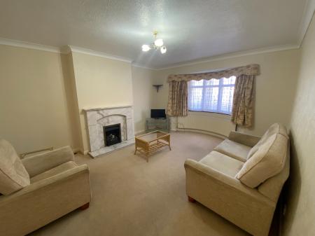 2 bedroom Bungalow to let in Churchill Road, Rugby, CV22