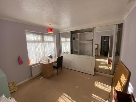 2 bedroom Bungalow to let in Churchill Road, Rugby, CV22
