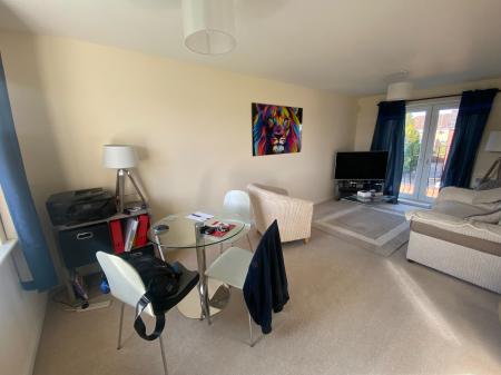 2 bedroom Flat to let in Flaxdown Gardens, Coton Park, Rugby, CV23