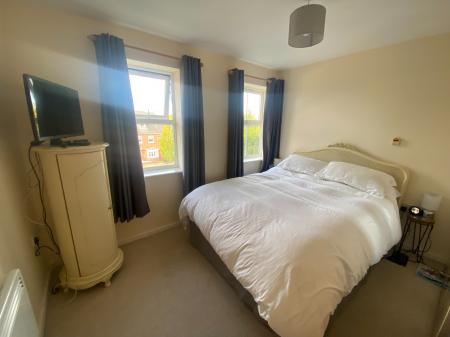 2 bedroom Flat to let in Flaxdown Gardens, Coton Park, Rugby, CV23