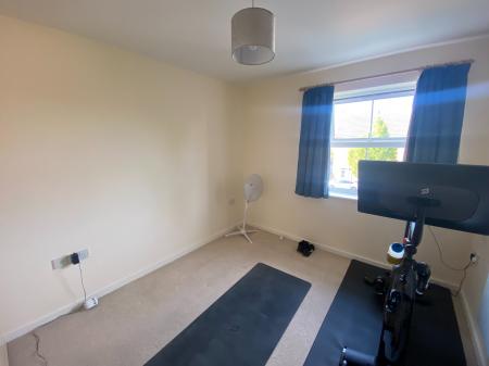 2 bedroom Flat to let in Flaxdown Gardens, Coton Park, Rugby, CV23