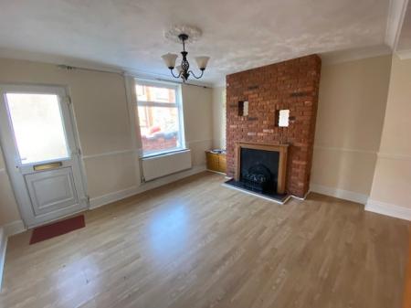 2 bedroom Terraced House to let in New Street, Rugby, CV22