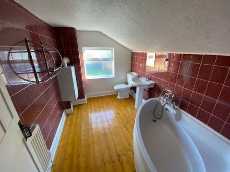 2 bedroom Terraced House to let in New Street, Rugby, CV22