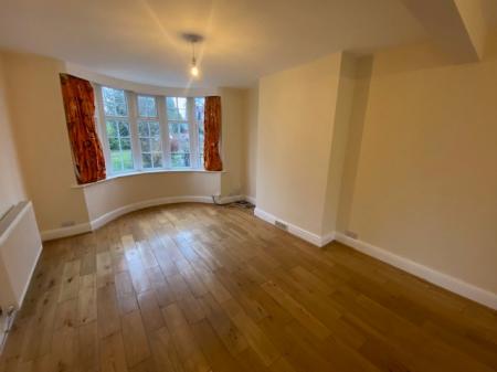 3 bedroom Semi-detached house to let in Hillmorton Road, Hillmorton, Rugby, CV22