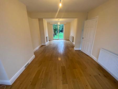 3 bedroom Semi-detached house to let in Hillmorton Road, Hillmorton, Rugby, CV22