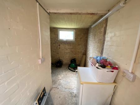 3 bedroom Semi-detached house to let in Cherry Grove, Overslade, Rugby, CV22