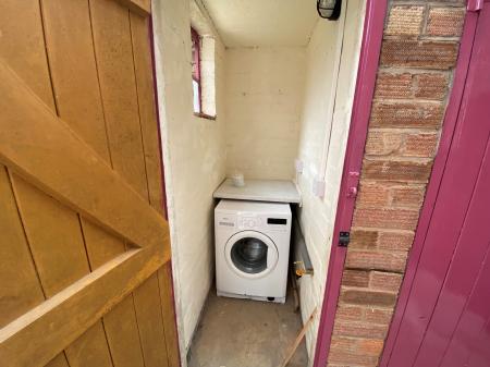 3 bedroom Semi-detached house to let in Cherry Grove, Overslade, Rugby, CV22