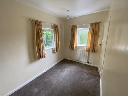 3 bedroom Semi-detached house to let in Cherry Grove, Overslade, Rugby, CV22