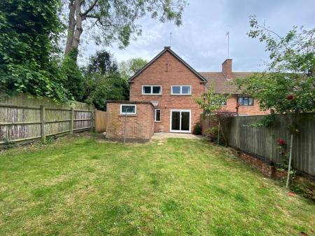 3 bedroom Semi-detached house to let in Cherry Grove, Overslade, Rugby, CV22