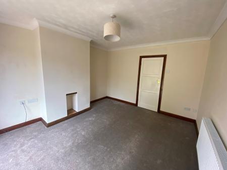 3 bedroom Semi-detached house to let in Cherry Grove, Overslade, Rugby, CV22