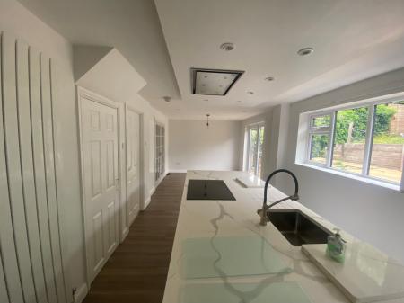 4 bedroom Detached house to let in Orchid Way, Brownsover, Rugby, CV23