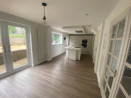 4 bedroom Detached house to let in Orchid Way, Brownsover, Rugby, CV23