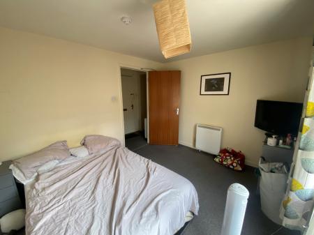 1 bedroom Flat to let in Lawrence Sheriff St, Rugby, CV22