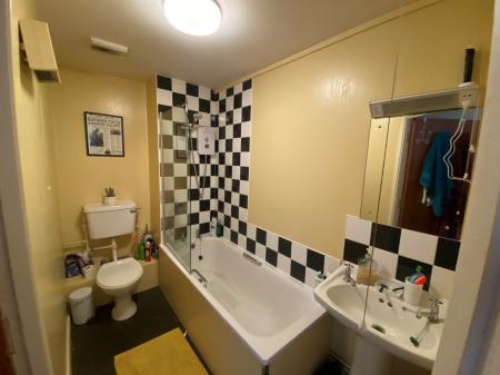1 bedroom Flat to let in Lawrence Sheriff St, Rugby, CV22