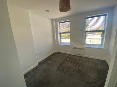 1 bedroom Flat to let in Woodside Park, Rugby, CV21