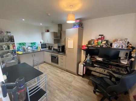 1 bedroom Flat to let in Woodside Park, Rugby, CV21