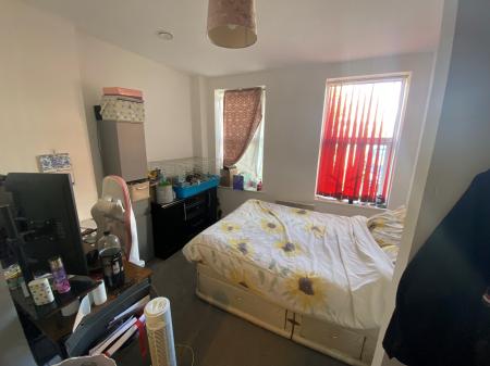 1 bedroom Flat to let in Woodside Park, Rugby, CV21