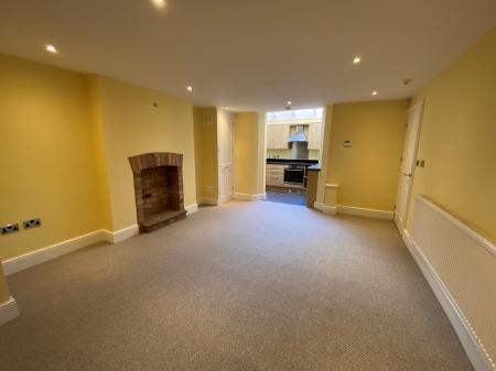 1 bedroom Flat to let in Warwick Street, Rugby, CV21