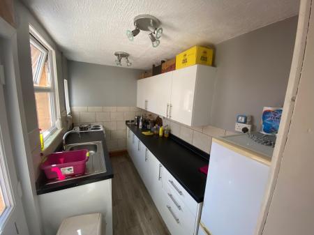 2 bedroom Terraced House to let in Houston Road, Rugby, CV21
