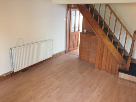 2 bedroom Terraced House to let in Houston Road, Rugby, CV21