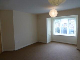 1 bedroom Flat to let in Overslade Lane, Rugby, CV22