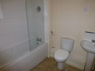 1 bedroom Flat to let in Overslade Lane, Rugby, CV22